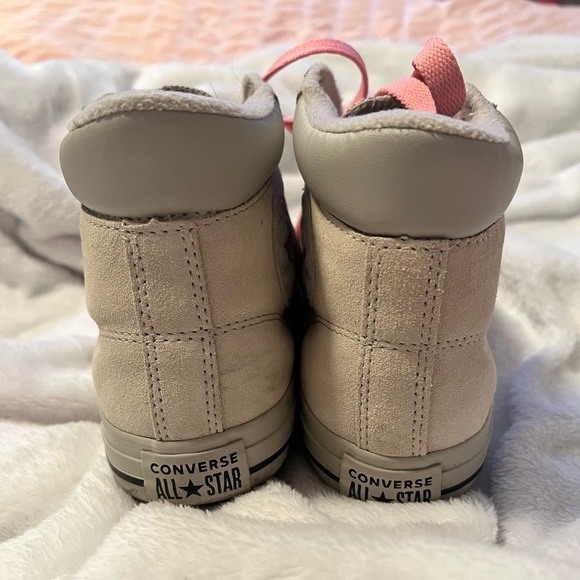 Suede Cream and Pink Converse women’s size 6 - Picture 5 of 7